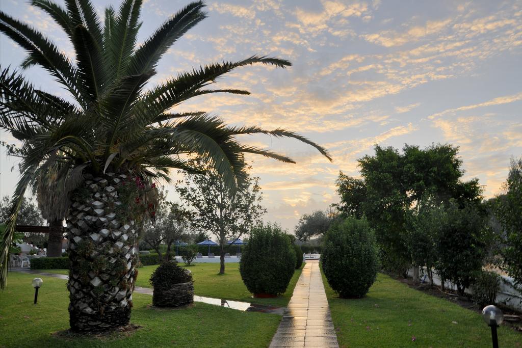 Hotel Tina Flora Kolymbia Luaran gambar