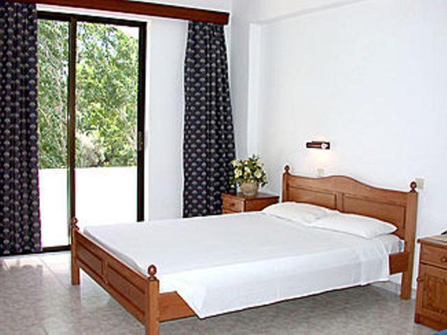Hotel Tina Flora Kolymbia Bilik gambar